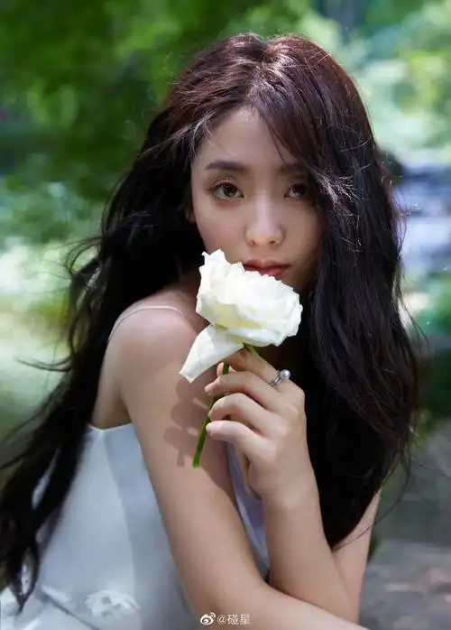 99关注@碰星转发微博并艾特2位好友,6.