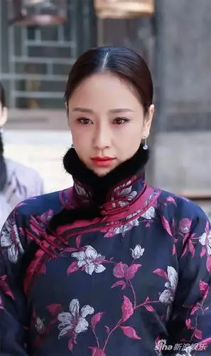 ­  新浪娱乐讯 电视剧《布衣天下》刚刚杀青,剧中孙宁饰演的