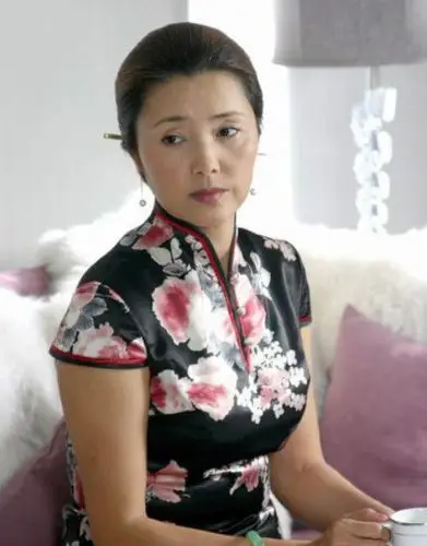 65岁皇后姜黎黎近况与老公结婚40年恩爱如初让人羡慕