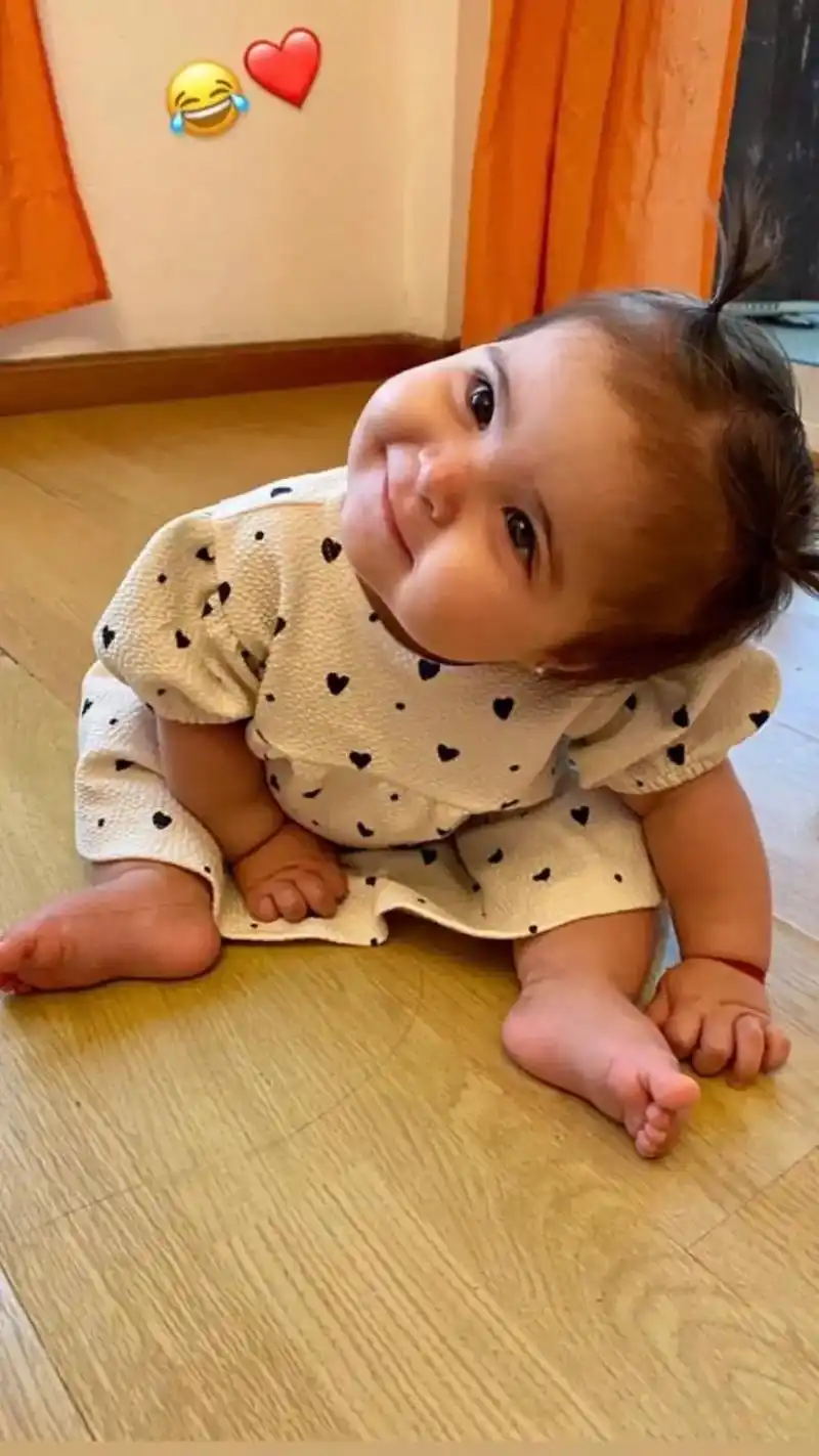 恩佐宝贝女儿照片合集.