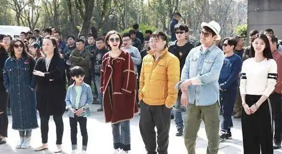 《爱的正确标记法》正式开机_袁弘_宋佳_张歆艺