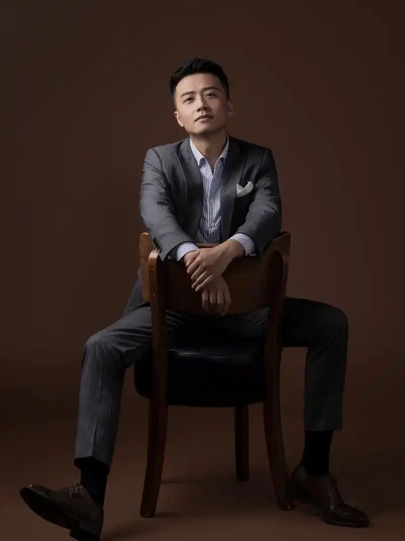 男士商务形象照丨男士写真 干练成熟 白领精英 一套好的形象 会对你的