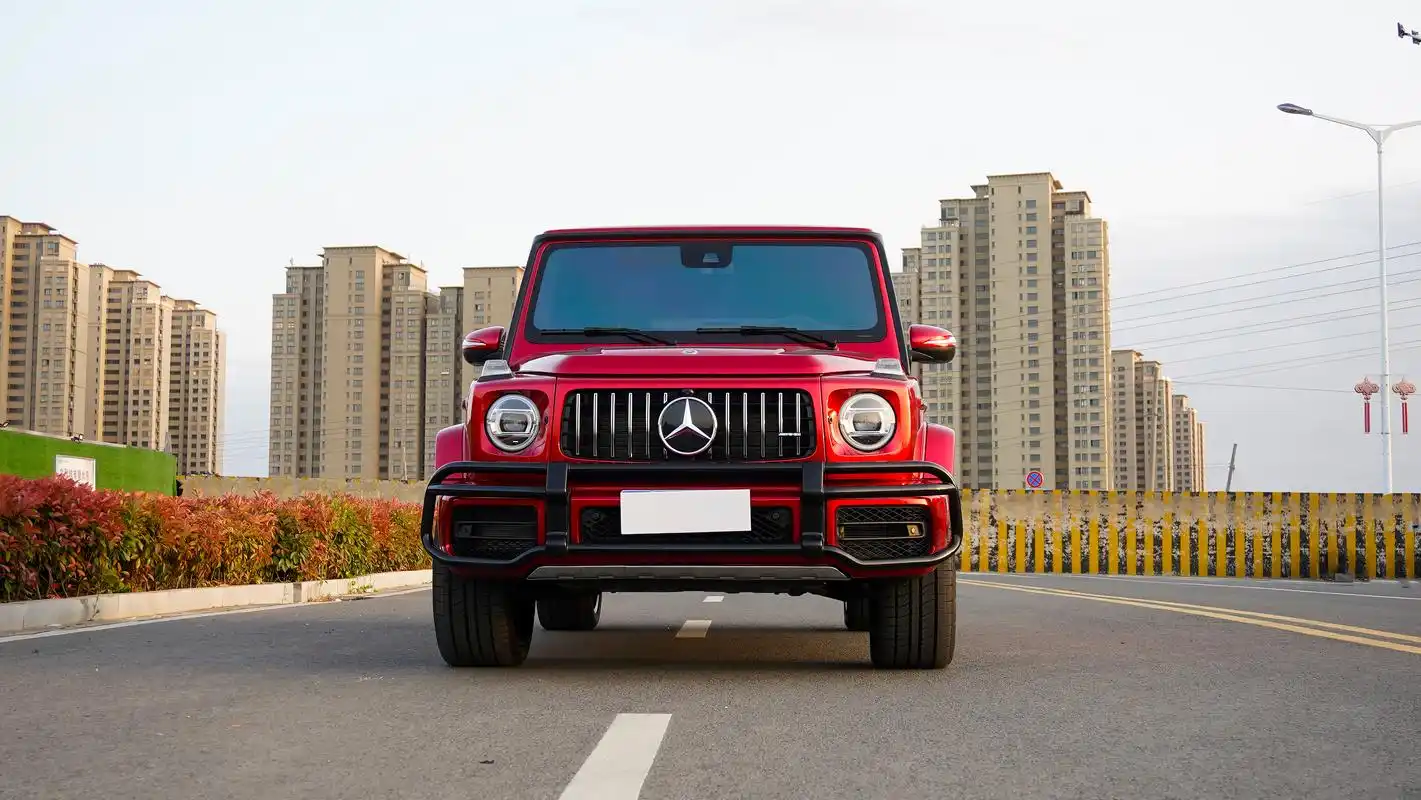 22款奔驰大g升级g63外观及红色改色膜 金属护杠,霸气来袭!
