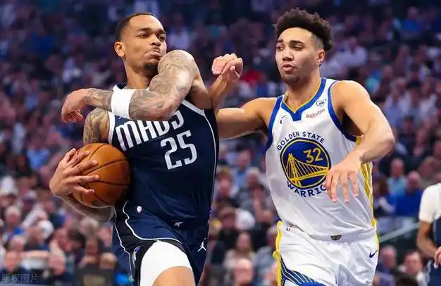 华盛顿为独行侠队挺身而出,拿下全场最高的32分,5个篮板,3次助攻,5次