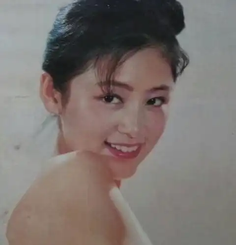 昔日内地第一美女陈红九十年代初期一组挂历照曝光