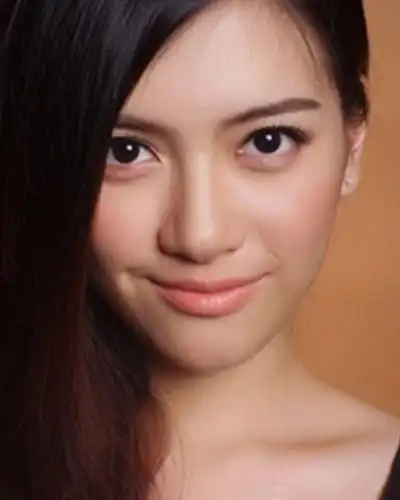 【图】崔建邦陈嘉莉已分手 男方劈腿女方借酒消愁