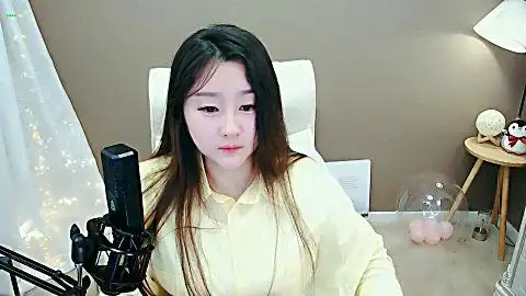 b>yy /b>4823 b>菲儿最新 /b>翻唱歌曲《为你放弃全世界》原唱:王琪