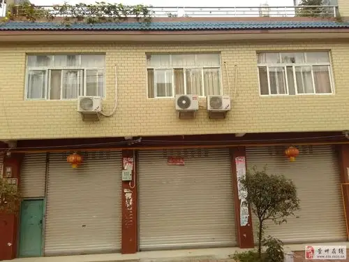 白头镇超值精装一楼一底商住房