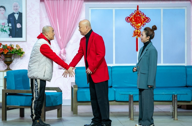 郭冬临等表演《姐夫难当》.