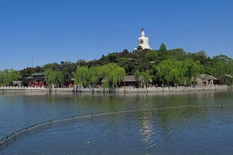 北海公园的夏季美景