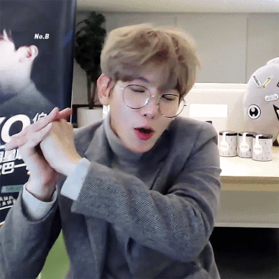 边伯贤恭喜恭喜恭喜