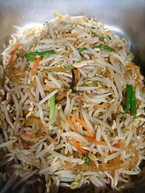豆芽炒粉
