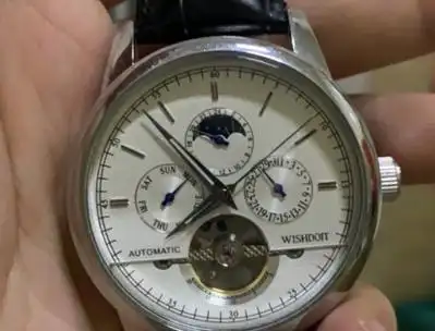 帮我看看这是啥表呗欧米茄论坛4回帖魔鬼司令007昨天19:59很明显