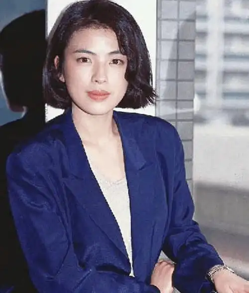 年轻时的罗美薇简直有倾城之美说气质秒半个月娱乐圈毫不夸张