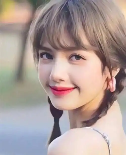 lisa疑被封杀!个人社媒被处理,要为自己的行为付出代价