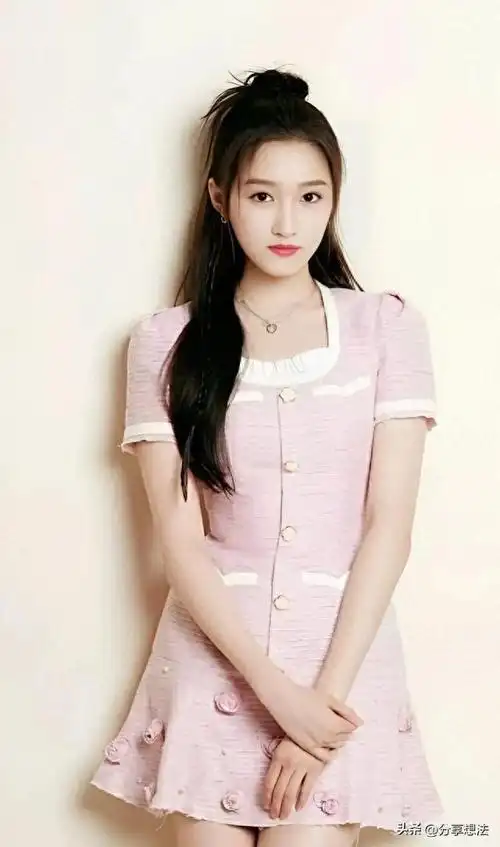 关晓彤明星壁纸30