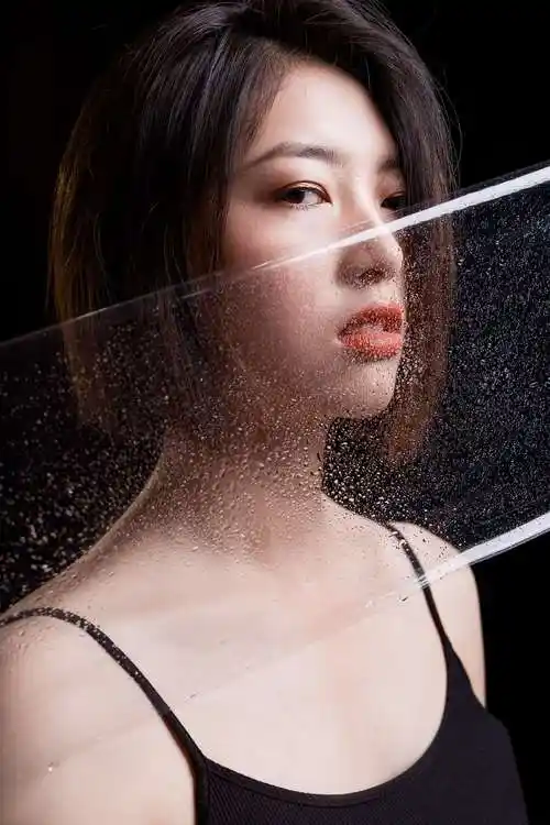 室内艺术照客片