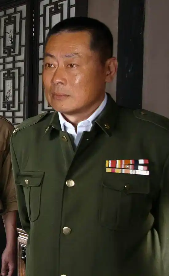 资料:《战地浪漫曲》演员--王诗槐饰仲义仁