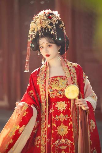 租赁云河千色凤凰于飞唐制汉婚汉服男女婚服盘金绣新娘新郎服