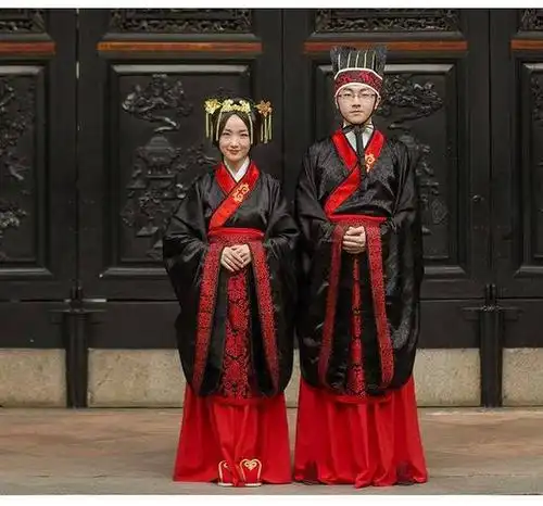 各朝婚服演变,民国最奇葩,唐朝新娘穿绿色,而汉朝新娘要穿黑色