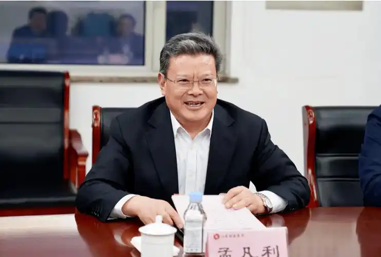 内蒙古自治区党委常委,组织部部长杨伟东表示,对包头市委主要领导调整