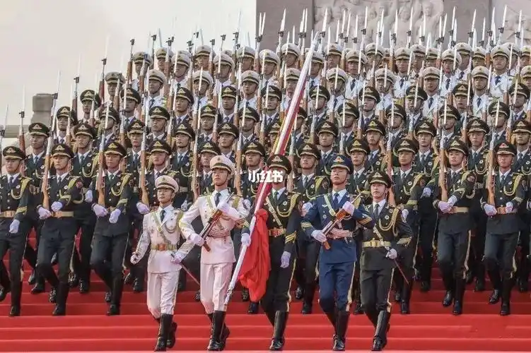 为何海陆空三军中 陆军拿军旗?