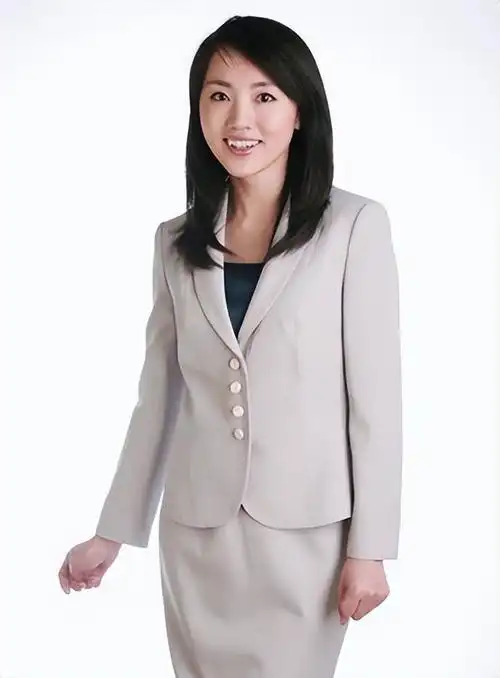 回顾杨丹与丈夫丁克15年后40岁高龄产子一家三口乐开怀