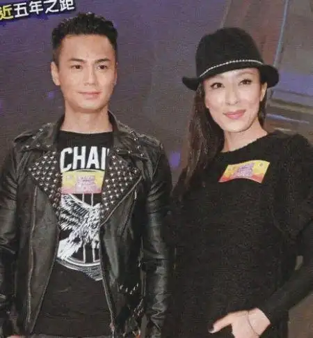 传杨怡为拉近姐弟恋再整容 丰唇变样貌