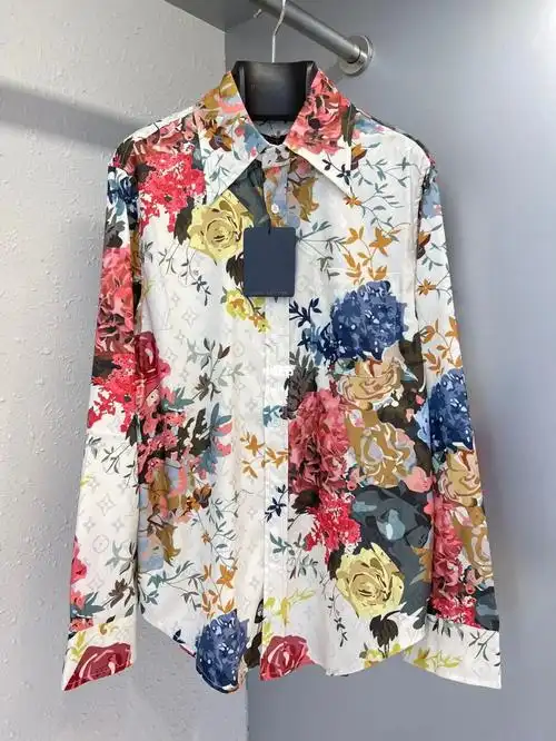 lv 花卉真丝衬衫～上身吸睛程度