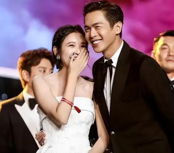 有种蜕变叫唐艺昕结婚老公张若昀变化不大她却像换了个人