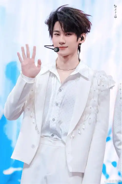 肆月十六_张真源 @brightmoon