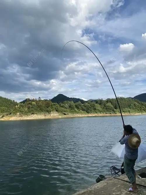 看到心痒激动到好像自己在钓鱼一样