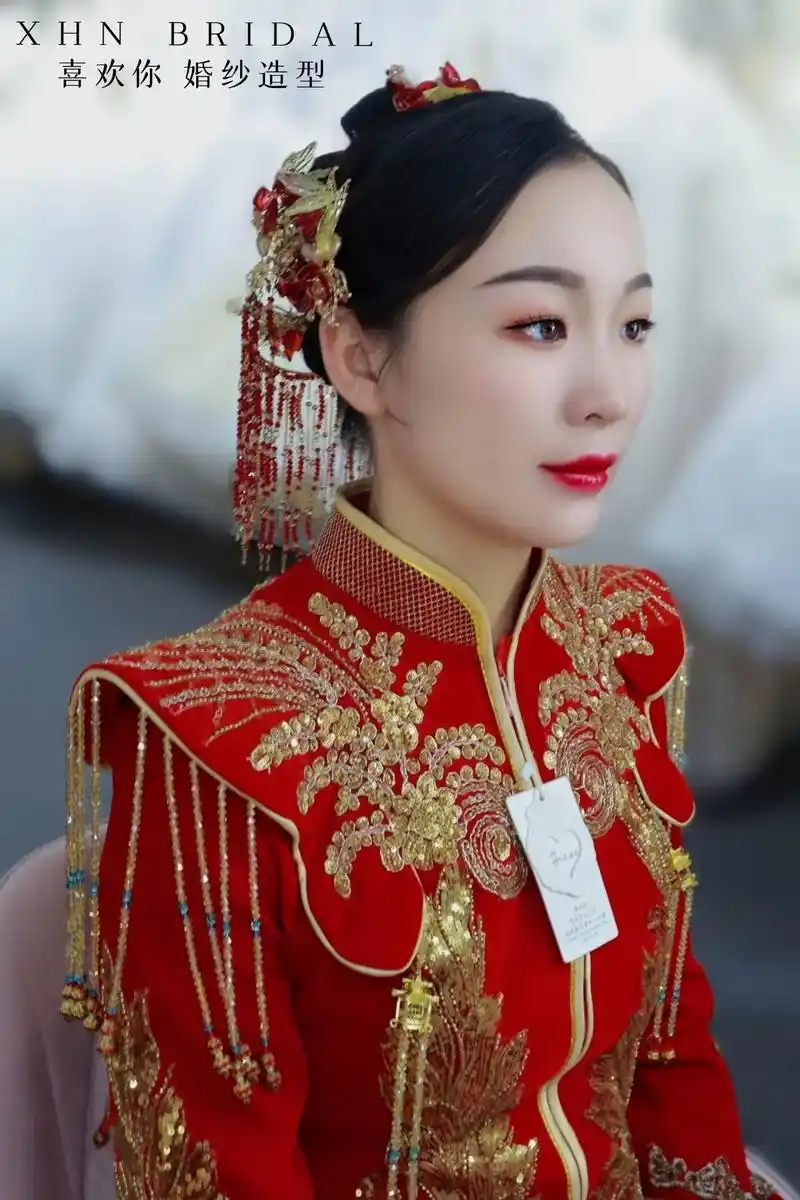 新娘秀禾造型.94 清新淡雅94的中式造型94 长发绾起  - 抖音