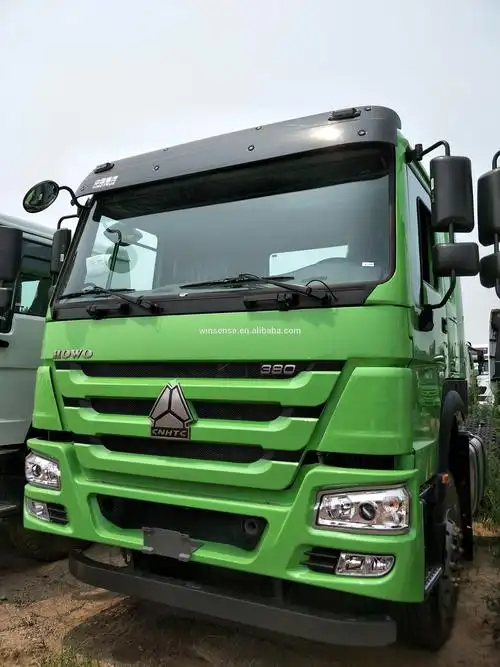 中国重汽国际牵引车头卡车在迪拜销售