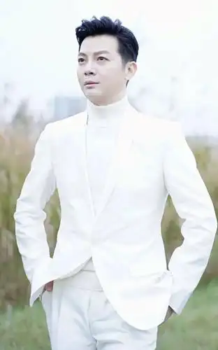 任鲁豫懂得坚守你所追寻的必将寻你而来下