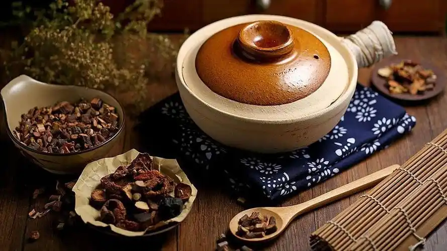 为什么要用砂锅熬中药?可以用别的锅代替吗?老中医告诉你答案