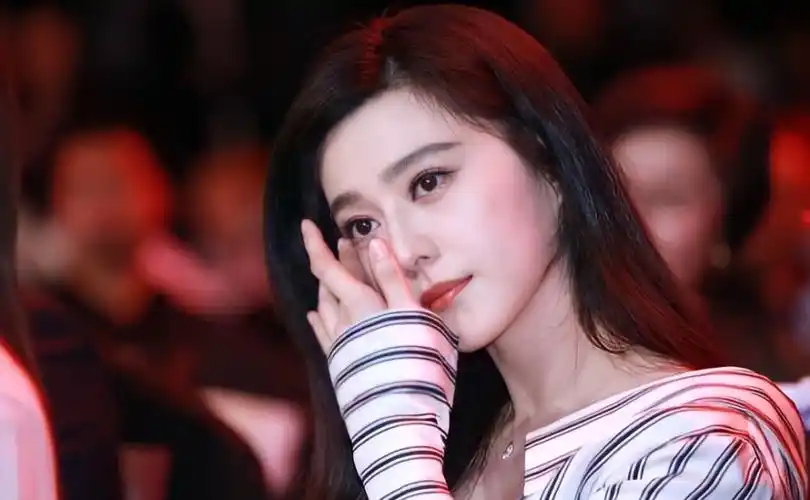 范冰冰八字贵妃命被借运气了