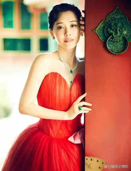 55岁的她风韵犹存老少通吃至今未婚的许晴真是越老越有感觉