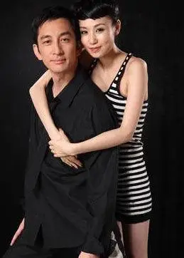 吴启华仍未正式离婚:与妻子关系并不差