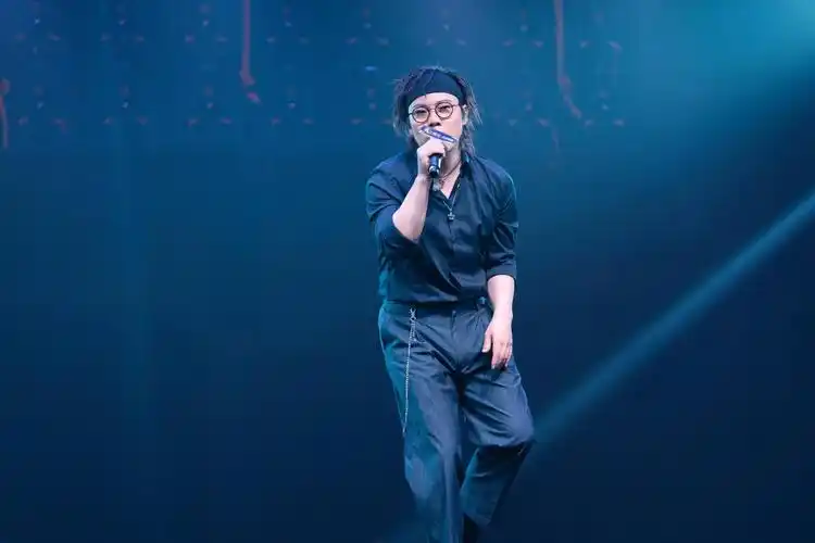 李琦亮相好声音海选巅峰之夜 助力新学员