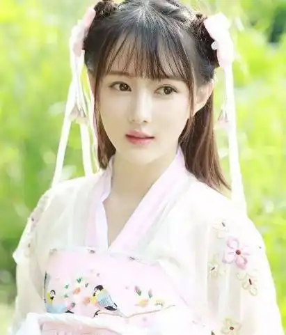 邵雪聪饰演百里茗香,端庄大方,却因爱生恨