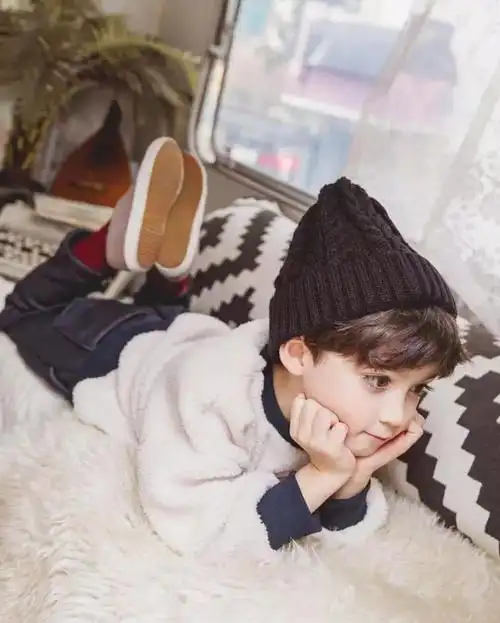 这个混血小男孩让18万人疯狂,网友:又来骗我生儿子_cooper