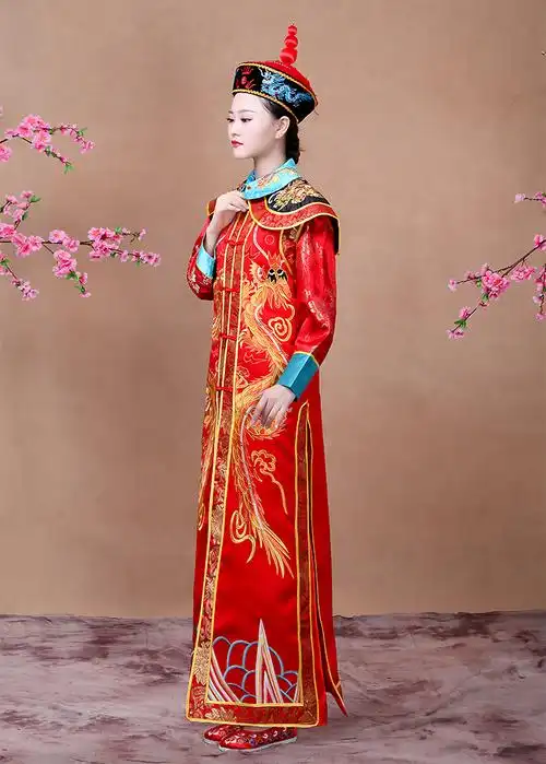 0kg店铺:九狮鹰服饰旗舰店商品编号:10055680539304商品名称:清朝皇后