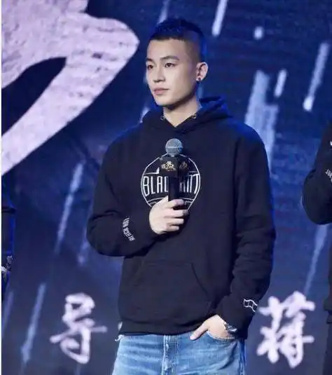 颇受大导演喜爱,与大四岁星二代谈恋爱_欧豪_马思纯_电影