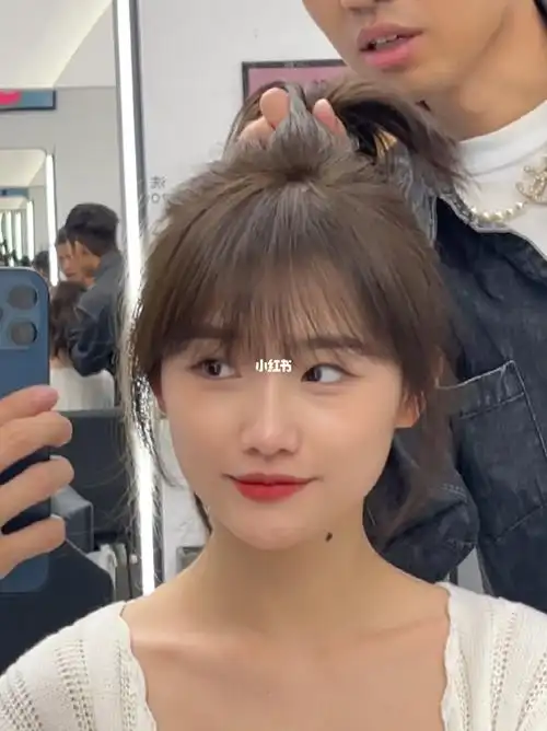 圆脸显脸大刘海应该这样留减龄瘦脸