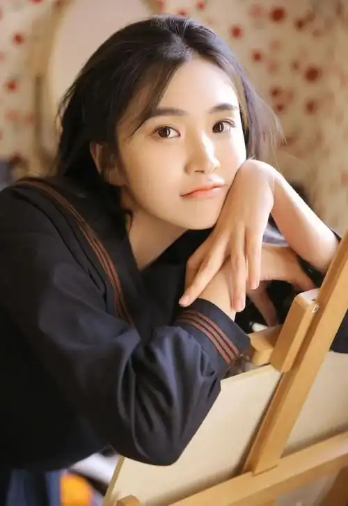 00后清纯校服美女校花