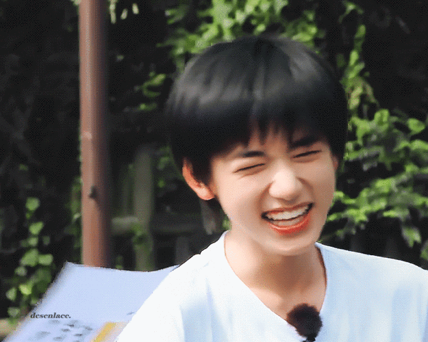 全世界最喜欢宋亚轩的眯眼笑