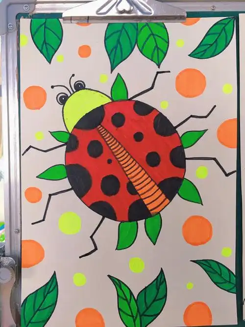 35岁儿童马克笔画七星瓢虫