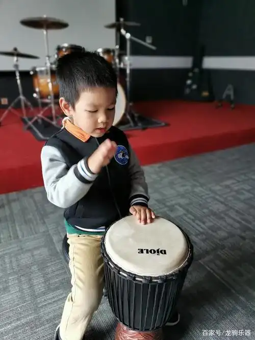 好可爱的环保非洲鼓