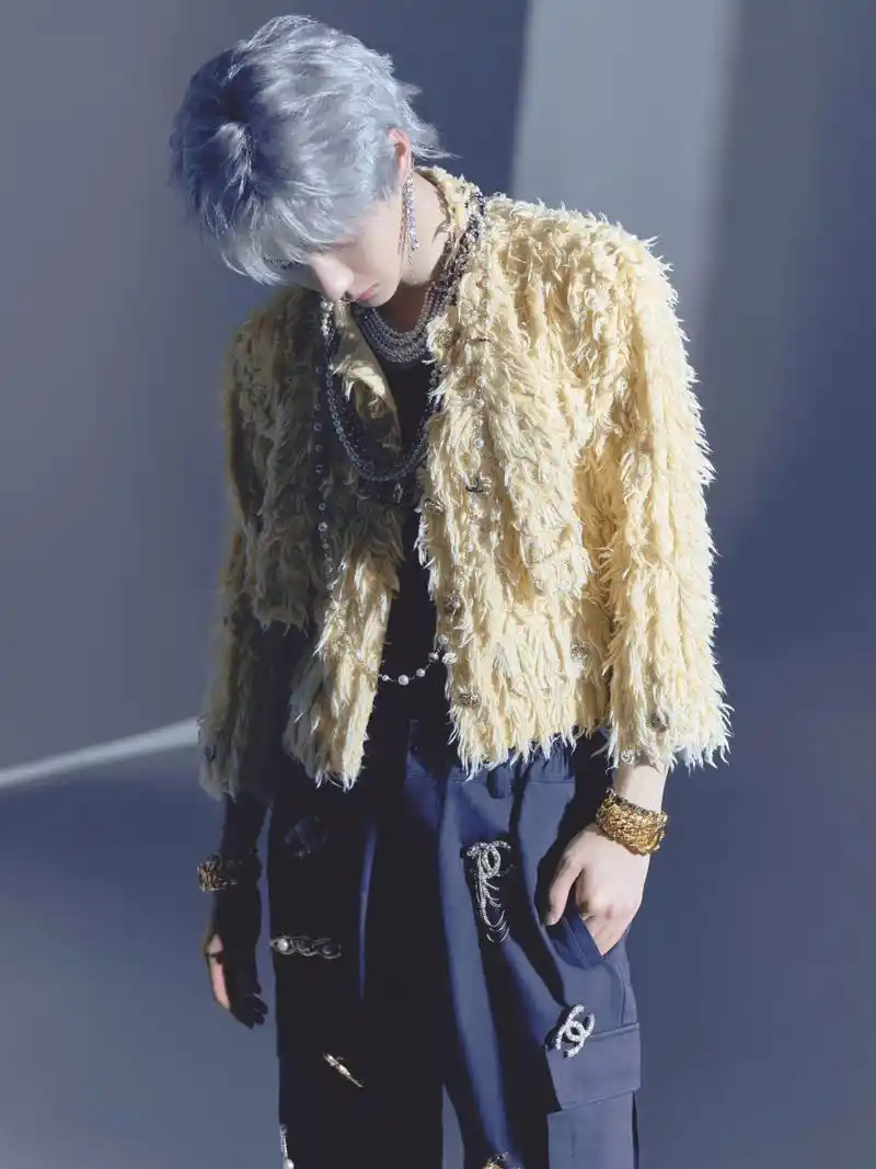 王一博银发简直就是撕漫男!